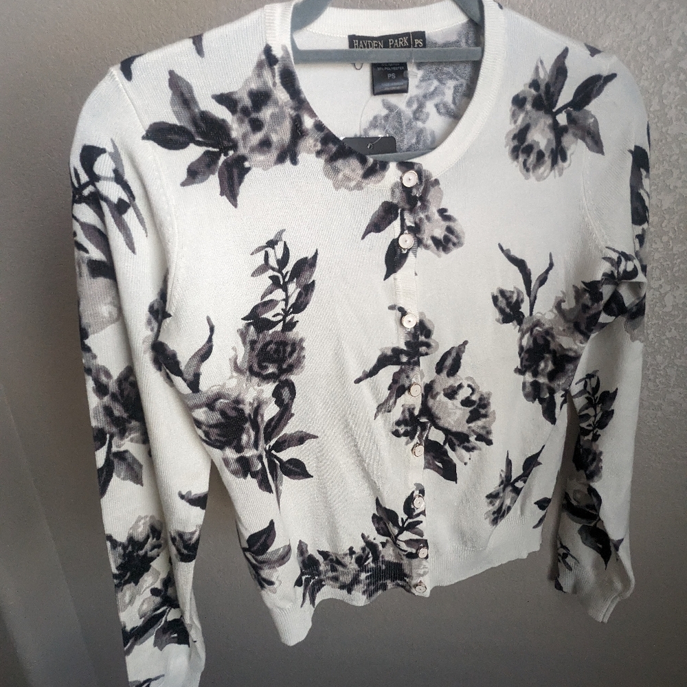 NWT Floral cardigan